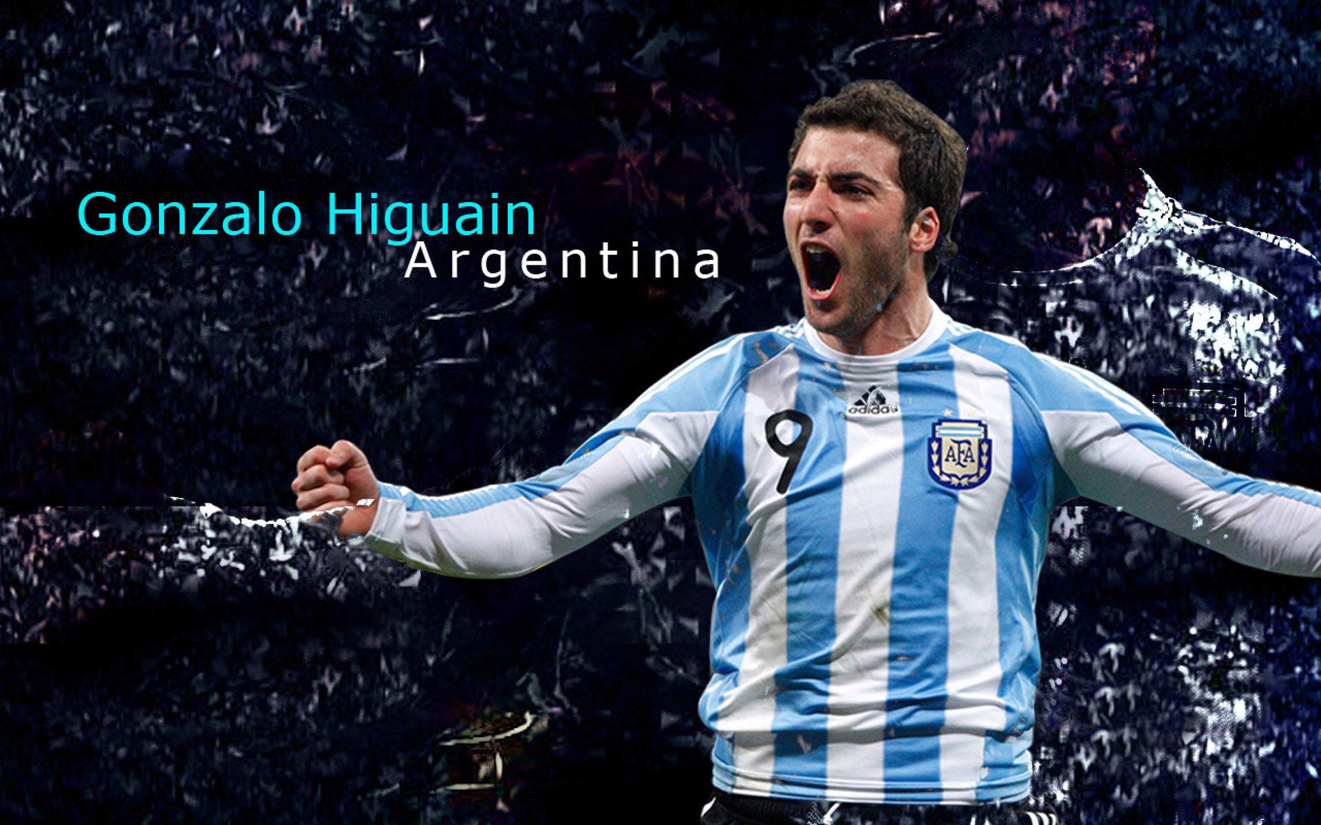 乌兰多蝶泳后程发力引关注