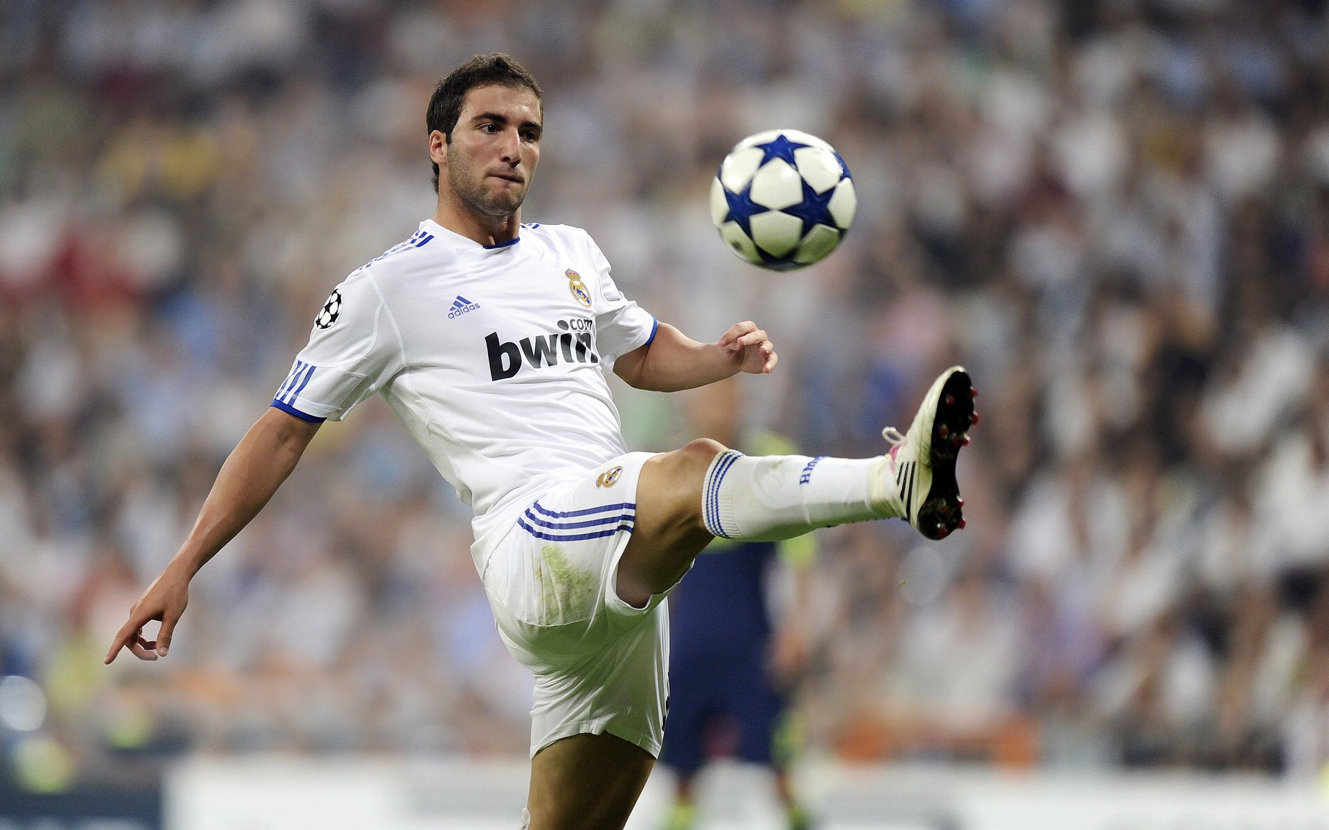 法甲攻防战：战术布置和个人表现的极致对决，法甲最强